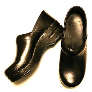Dansko 39 Black GUC